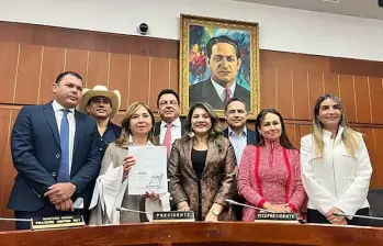 Las cuentas del Gobierno en esa Comisión no dan para evitar el archivo y parece ser que se va a repetir la historia de los nueve votos negativos, solo que esta vez está la consulta popular a la vuelta de la esquina. FOTO cortesía