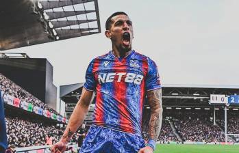 Daniel Muñoz ha disputado 25 partidos esta temporada de Premier League. FOTO: Tomada de X @CPFC