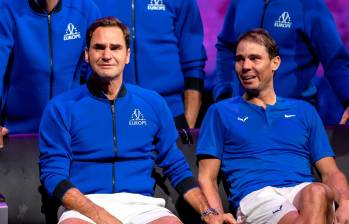 Federer y Nadal tuvieron una gran rivalidad en las canchas, pero también crearon una linda amistad fuera de ellas. Ambos lloraron en la despedida del suizo del tenis. FOTO AFP