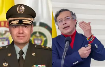 El general Edwin Urrego fue señalado por el presidente Gustavo Petro de estar detrás de un complot en su contra. Fotos: Policía y AFP