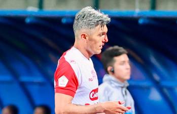El futbolista cundinamarqués Daniel Torres, ahora en Santa Fe, tuvo un paso por el Medellín entre 2015 y 2016; así como otro entre 2022 y 2023. Foto: Manuel Saldarriaga