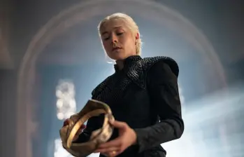 Emma D’Arcy continúa en su papel de Rhaenyra Targaryen quien busca recuperar el Trono de Hierro. FOTO Cortesía HBO Max