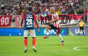 Teófilo fue uno de los hombres más insistentes que tuvo en ataque Junior ante DIM. El delantero abrió el marcador para el triunfo de su equipo. FOTO: X-JUNIOR