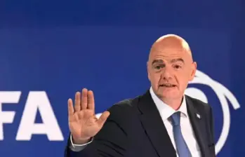 Gianni Infantino, presidente de la Fifa, lamentó las ofensas hacia Kyliam Mbappé por parte de la senadora paraguaya Celeste Amarilla. FOTO AFP