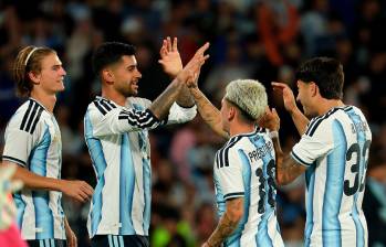 Cristian “Cuti” Romero asumió la capitanía de la selección argentina tras el anuncio de retiro de Lionel Messi. FOTO: X-SELECCIÓN ARGENTINA