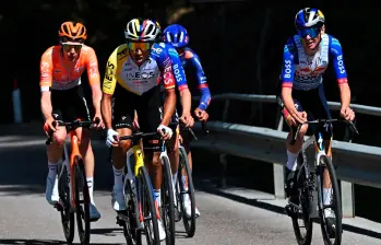 Egan, de 29 años de edad, vuelve a estar adelante del pelotón en Europa. En los Alpes evidencia gran nivel. FOTO INSTAGRAM EGAN 