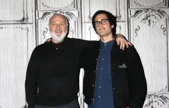 Nuevos hallazgos refuerzan la hipótesis de que el hijo de Rob Reiner es el principal sospechoso del crimen. Rob Reiner y Nick Reiner durante un evento. FOTO: Getty Images.