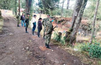 El cadáver del niño fue abandonado en una zona boscosa de la localidad de Usme, en Bogotá. FOTO: CORTESÍA DE LA POLICÍA.