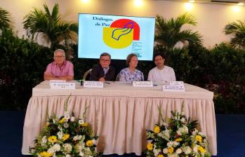 Aún hay duras críticas sobre los diálogos y no hay un documento oficial del Modelo de Participación. Las delegaciones aseguran que continúan. Foto: Delegación ELN