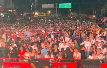 Este lunes, los tablados de La América, Manrique y El Poblado ofrecerán música en vivo con artistas como Pipe Calderón, Daniel Calderón, Arelys Henao y más. FOTO Manuel Saldarriaga