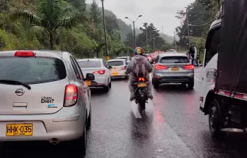 Desde la apertura del túnel de Oriente, la avenida Las Palmas se volvió la vía más usada entre los valles de Aburrá y San Nicolás. FOTO: EL COLOMBIANO