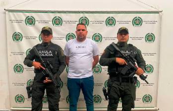 Adrián José Rodríguez Gudiño fue capturado en La Ceja, Oriente antioqueño, en un operativo entre autoridades colombianas y de Estados Unidos. FOTO: CORTESÍA POLICÍA NACIONAL