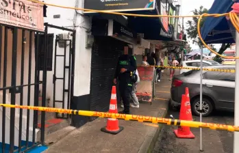 Las autoridades intervinieron en la zona para capturar a los presuntos implicados en el hurto a un corresponsal bancario. FOTO: LAURA ROSA JIMÉNEZ VALENCIA