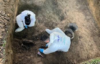 En la más reciente intervención al cementerio de Puerto Triunfo se recuperaron cuatro cuerpos de una fosa. FOTO: CORTESÍA UBPD