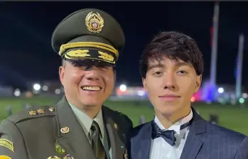 El general Rincón vuelve a la Policía en medio del misterio por el asesinato de su hijo: “Fue un grupo delincuencial”