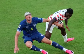 Pese a recibir tarjeta roja por esa acción, Folarin Balogun podrá jugar este lunes ante Bélgica. FOTO AFP