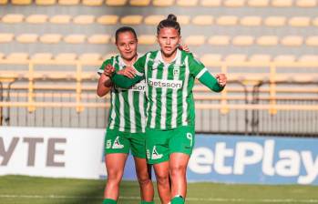 Manuela González celebra con Atlético Nacional uno de los 14 goles que ha marcado en la Liga Femenina. Este miércoles espera celebrar más tantos en el Atanasio Girardot en la semifinal. FOTO CORTESÍA ATLÉTICO NACIONAL 