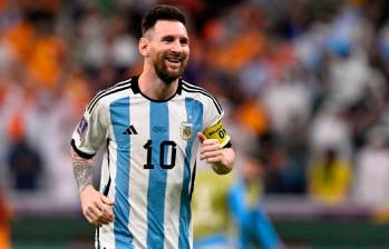 A sus 39 años, Lionel Messi mantiene protagonismo y aparece nuevamente en la carrera por el Balón de Oro. FOTO: AFP