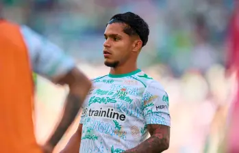 Juan Camilo Cucho Hernández se reportó con gol en el empate 2-2 del Levante y Real Betis. FOTO TOMADA X@RealBetis