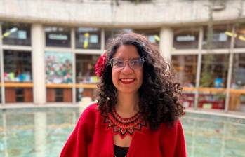 Después de publicar varias obras en España, María Goméz Lara publicó un poemario con el FCE. FOTO CORTESÍA.