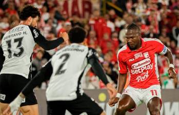 Rodallega, figura de Santa Fe en el duelo contra Corinthians. FOTO X-SANTA FE