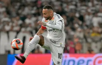 Neymar, de 34 años de edad, se esfuerza por ser convocado a la selección de Brasil para jugar el Mundial de Norteamérica-2026. FOTO AFP