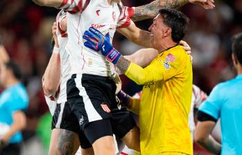 Fernando Muslera fue la gran figura de Estudiantes de La Plata al detener tres cobros en la tanda de penaltis contra Flamengo y asegurar el paso a la final de la Libertadores. FOTO: CORTESÍA @LibertadoresBR