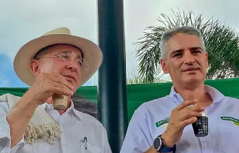 Fuentes cercanas al partido Centro Democrático hablan de marcadas diferencias entre Uribe y Rendón. FOTO redes sociales
