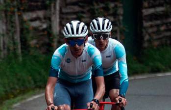 Juan Guillermo (adelante) es el actual campeón de los Juegos Departamentales (compite por Sabaneta). Con su hermano Nacho Montoya, quien fue subcampeón mundial de pista, integra una dupla ganadora en el ciclismo. FOTO CORTESÍA PESICOLO