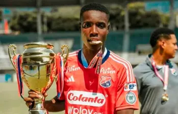 El volante Luis Eduardo Maturana Moreno del DIM fue invitado por el Manchester City en la catgoría Sub-19 para entrenar durante dos semanas en Inglaterra. FOTO CORTESÍA DIM