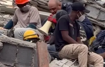 En el rescate de Doña Rosa, en Cali, uno de los brigadistas de sonido estuvo presente. FOTO: Captura de pantalla.