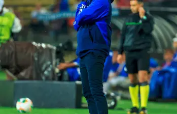 DIM cayó en su visita al Bucaramanga por la fecha 18 de la Liga Betplay-1. El técnico Alejandro Restrepo deberá ajustar el equipo para los tres partidos restantes. FOTO CAMILO SUÁREZ
