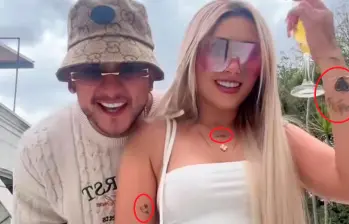 Angie Miller y B King, departiendo en México antes de la tragedia. Aquí se observan algunos de los tatuajes de la venezolana desaparecida. FOTO: Tomada del instagram de Angie Miller