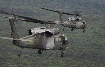 La aeronave que se precipitó a tierra en Inzá, Cauca, es un UH-60 Black Hawk., según las primeras informaciones. FOTO: IMAGEN DE REFERENCIA CORTESÍA EJÉRCITO.