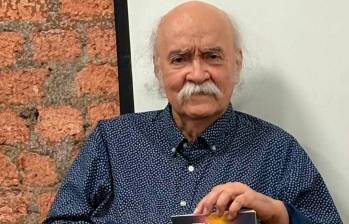 Armando Romero (Cali, 1944) es poeta, narrador y crítico literario. Hizo parte del grupo inicial del nadaísmo. Foto Cortesía. 