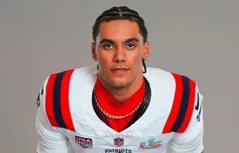 Christian González está listo para brillar el domingo en el Super Bowl. FOTO @patriotslatam