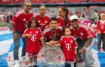 Para Luis Díaz la familia es algo muy importante. En las fotos está con Mane y doña Cilenis. Foto Cortesía 