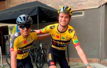 Juan Camilo y su gran amigo Kuss, reciente campeón de la Vuelta a España. FOTO INSTAGRAM J.C. SIERRA