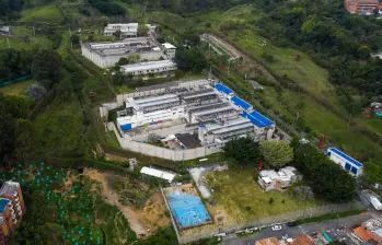 Dentro del pabellón 1 de la cárcel La Paz, de Itagüí, se encontraron varios elementos prohibidos que dieron pie al escándalo que habría llevado a la destitución de su directora. FOTO EL COLOMBIANO