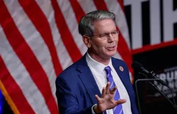Scott Bessent, secretario del Tesoro de Estados Unidos, aseguró que el dólar volverá a convertirse en la moneda central del comercio venezolano en un eventual proceso de reintegración financiera. FOTO: GETTY