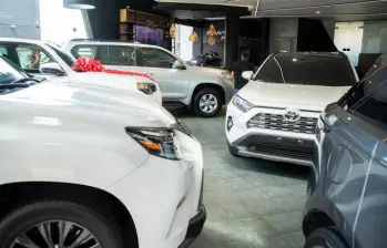 El mercado automotor colombiano registró 213.377 vehículos nuevos entre enero y agosto de 2026, con un crecimiento de 42,1% frente al mismo periodo de 2025. FOTO: JUAN ANTONIO SÁNCHEZ