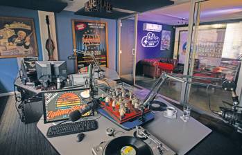 Las oficinas y los estudios de Latina Stereo están ubicados en la Calle 10 #43d-34, El Poblado. Hasta allí llegan sus oyentes. FOTO camilo suárez