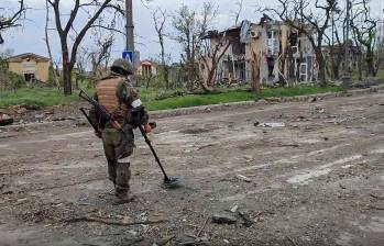 Mariupol es una de las ciudades ucranianas con campos minados detectados. FOTO: EFE
