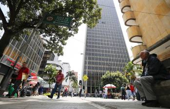 Arte a la Calle convirtió a Junín en un escenario ciudadano donde la música y el encuentro transforman la rutina del centro de Medellín. FOTO Esneyder Gutiérrez