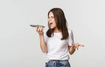 El 16 de abril se celebra el Día Mundial de la Voz. Foto: freepik