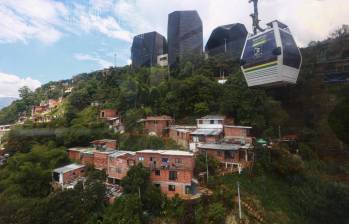 Durante la suspensión, el Metro de Medellín habilitó alternativas de transporte integrado para facilitar los recorridos habituales de los pasajeros de la Línea K. FOTO Manuel Saldarriaga. 