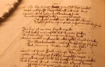 Soneto 116 de Shakespeare, copia manuscrita rara entre los papeles de Elias Ashmole. FOTO: Universidad de Oxford, Europa Press