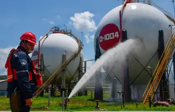 Estados Unidos busca aumentar la oferta de petróleo global al flexibilizar sanciones contra PDVSA. FOTO: GETTY