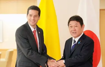El ministro de Comercio, Industria y Turismo de Colombia, Mauricio Gómez Amín, se reunió en Tokio con el canciller japonés Toshimitsu Motegi para acordar la reactivación de las conversaciones sobre un Acuerdo de Asociación Económica. FOTO: Ministerio de Comercio, Industria y Turismo. 