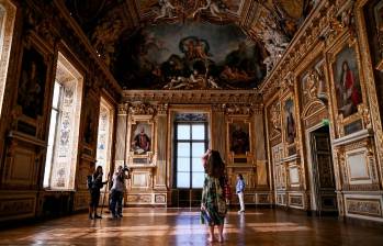 El museo de Louvre es blanco de críticas de quienes aseguran no se ha solucionado su problema de seguridad. FOTO AFP